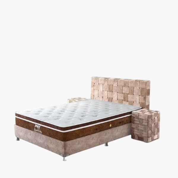Traditional bed room